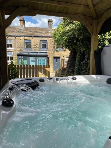 Hepworth House | Holmfirth Hideout