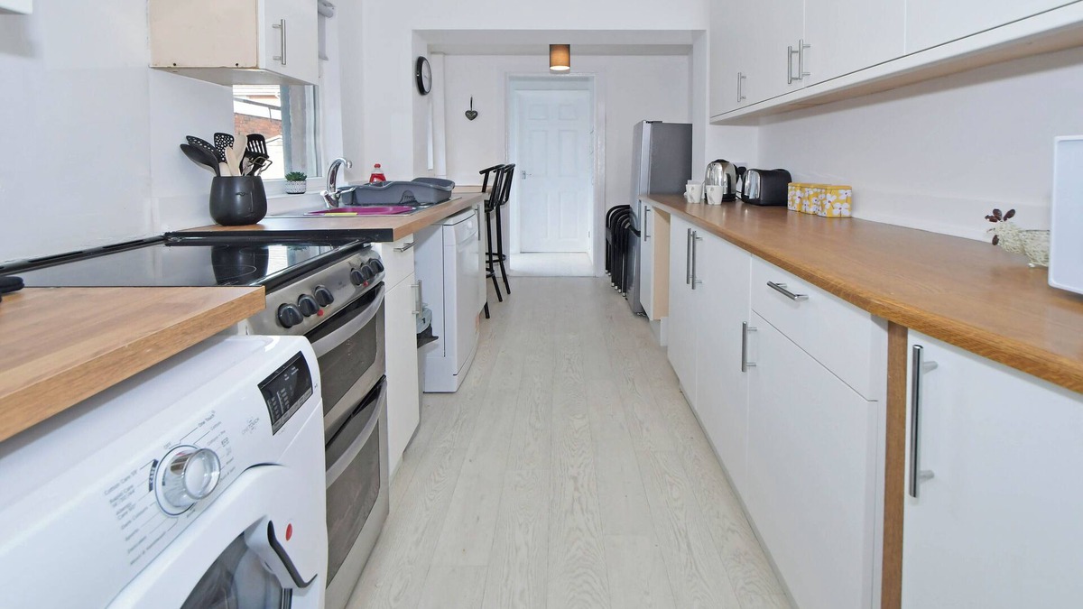 Crewe House | Holt House - By Sigma Stays