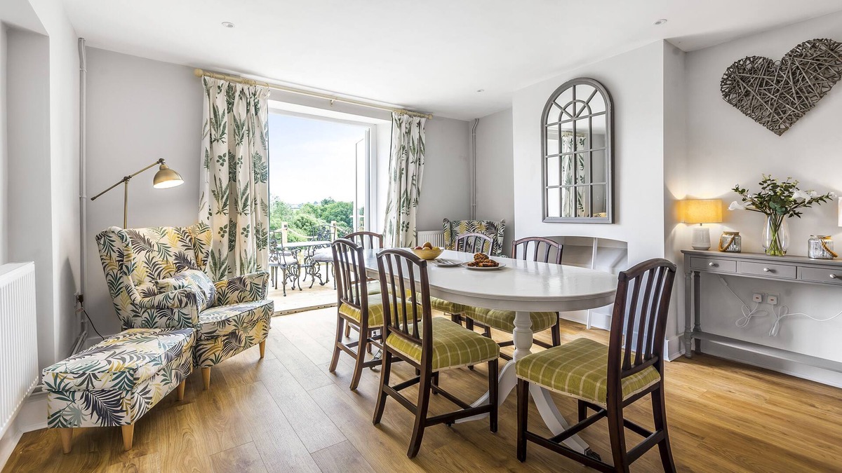 Cattistock House | Holway Cottage -Former farm cottage full of charm with stylish furnishings