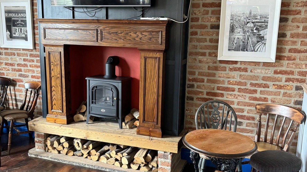Newcastle-upon-Tyne Hotel | Holystone Bar and Restaurant