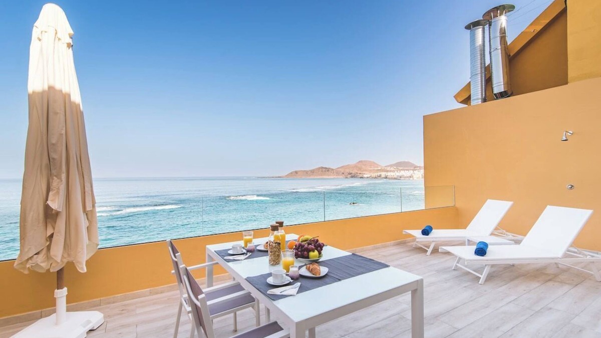 Las Palmas de Gran Canaria Apartment | Home2Book Design Sea Front Las Canteras1 Beach