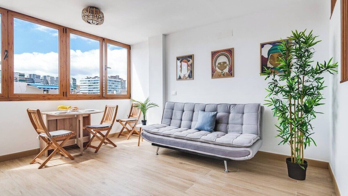 Las Palmas de Gran Canaria Apartment | Home2Book Lovely Seaside Apartment Las Canteras