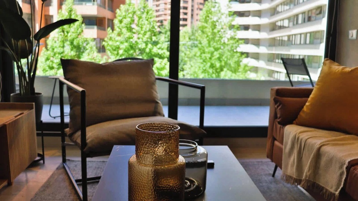 Apoquindo Apartment | HOM I Depto 2D2B 4PAX Las Condes, Estacionamiento