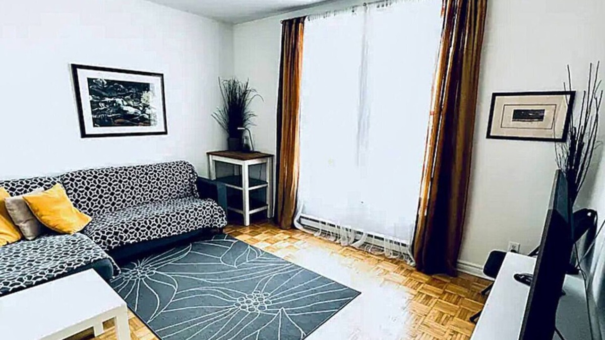 Viauville Apartment | Homa 4 | A haven of light | WiFi | Workdesk | AC