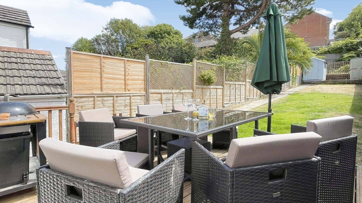 Weymouth House | Home & A'Wey - Holiday home near harbour