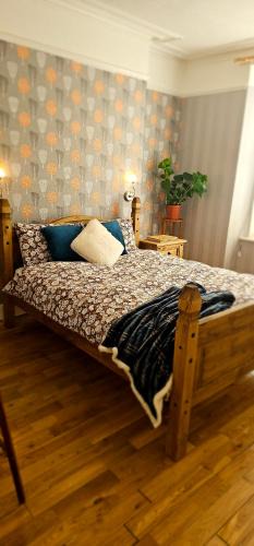 Central Aberdeen Apartment | Home away from home