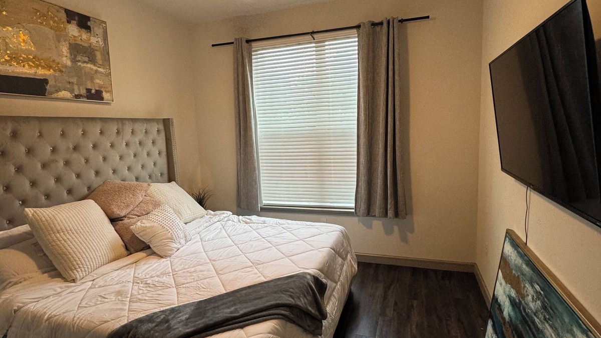 Central Business District Apartment | Home Away From Home