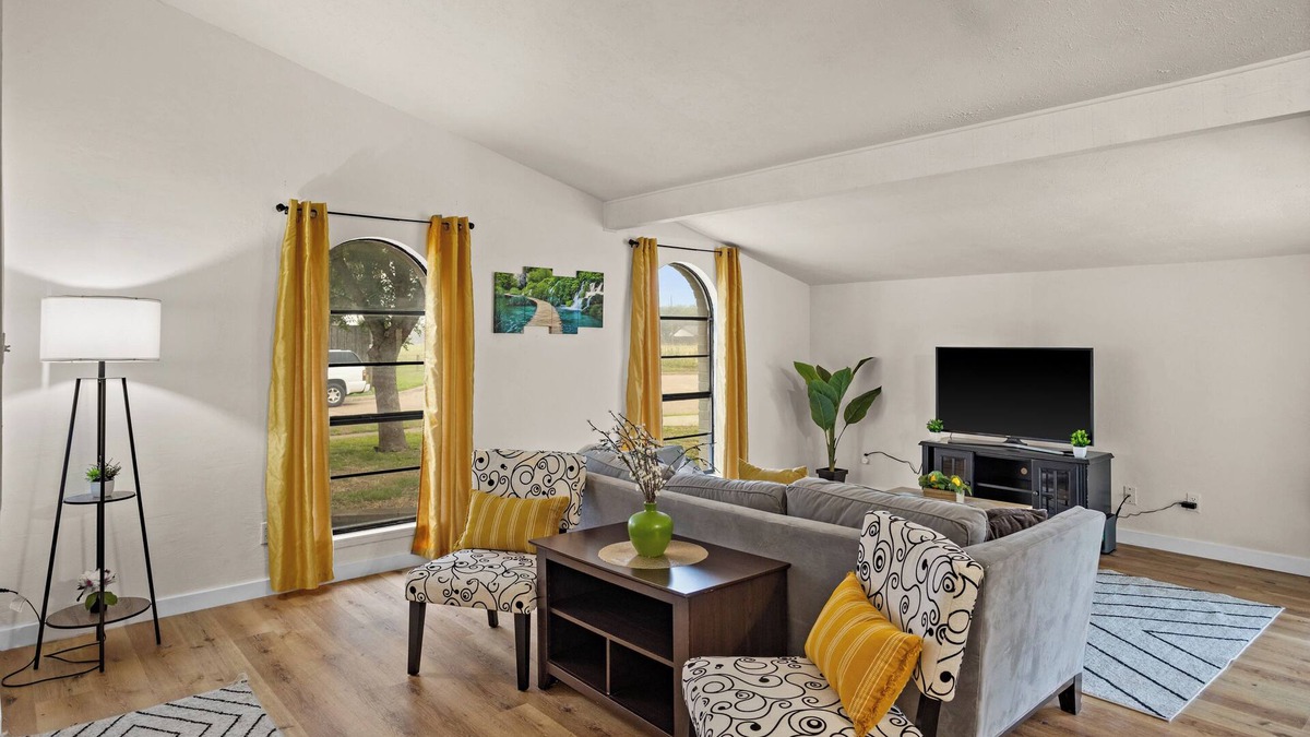 The Colony House | Home Away From Home Pet Friendly 3Bed 2Bath