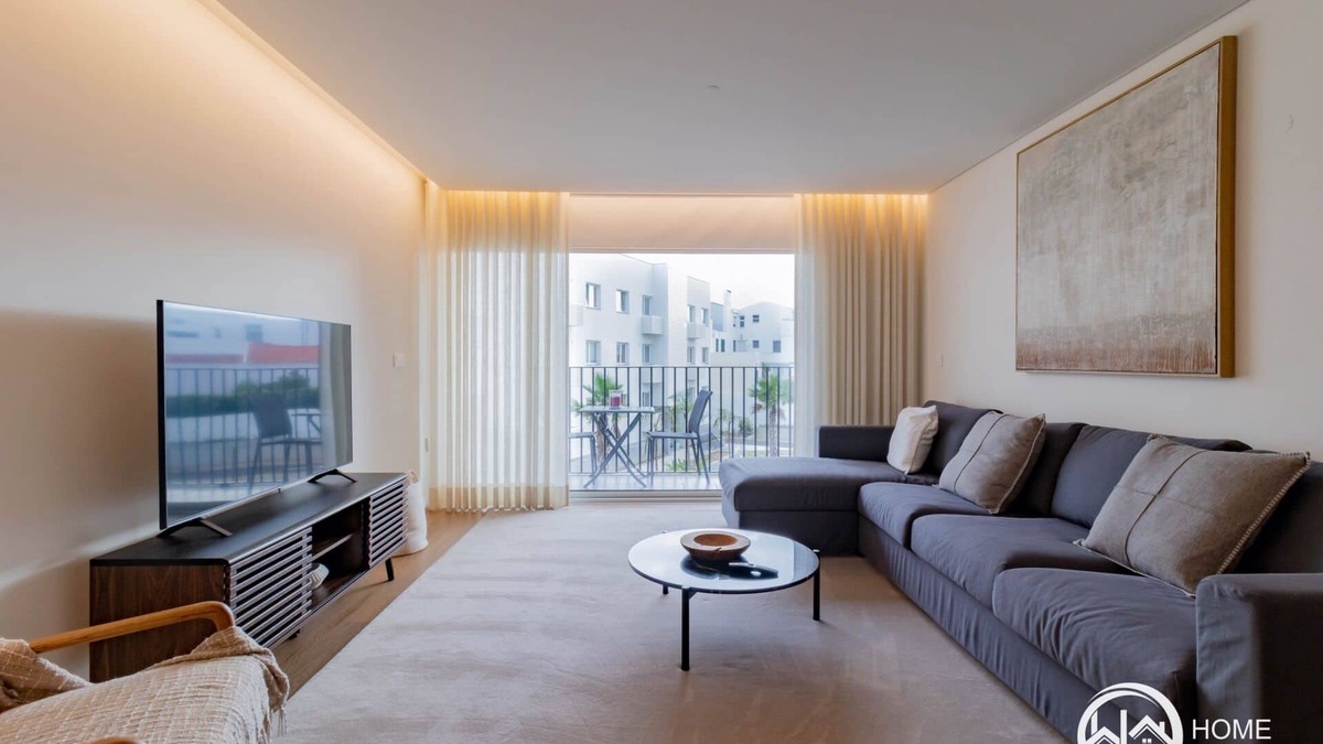 Ponta Delgada Condo | Home Azores - Coliseu Residences B1-1º