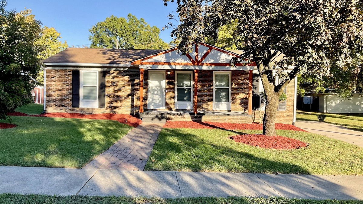 Greensboro House | Home Close to Downtown Greensboro and Universities