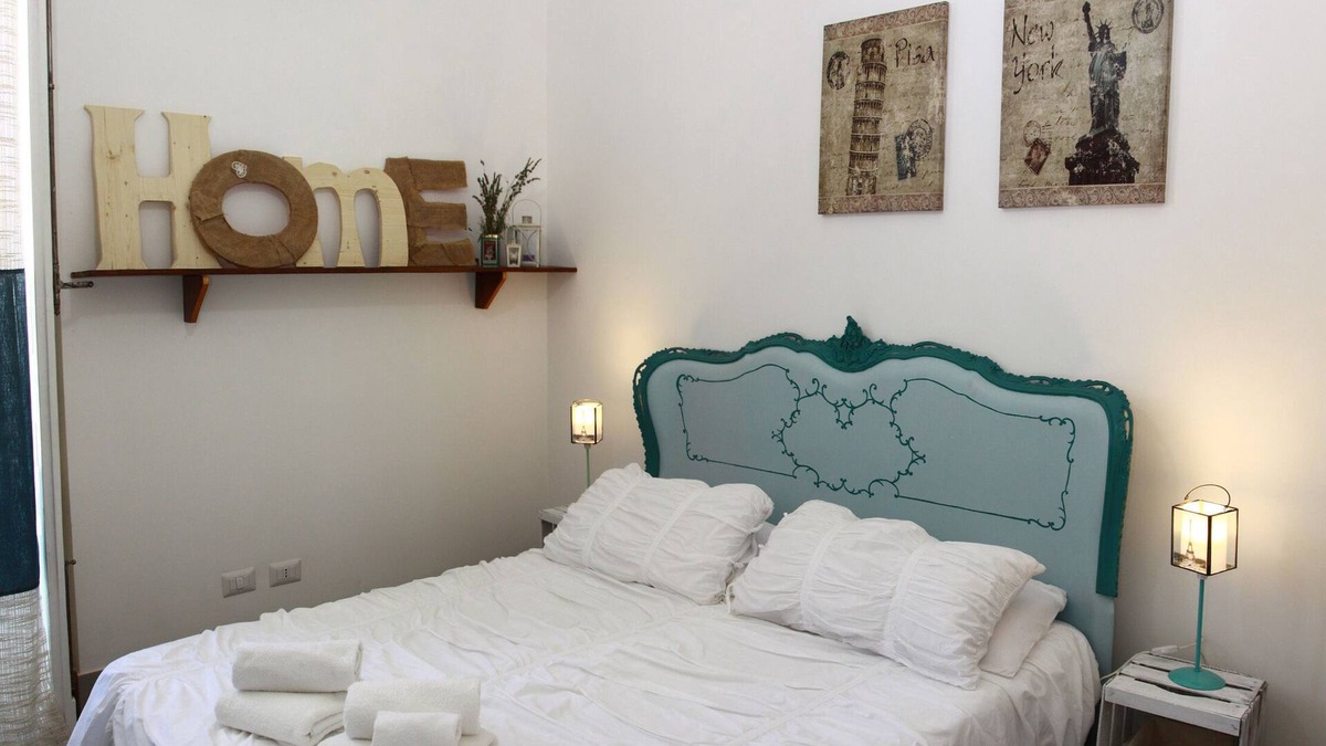 Old Town Apartment | Home Design Stories (apartment 2-4 people)