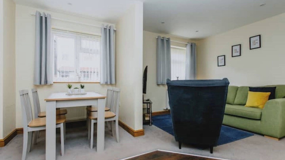 Nottingham Apartment | Home From Home Free Parking Ground Floor Apt