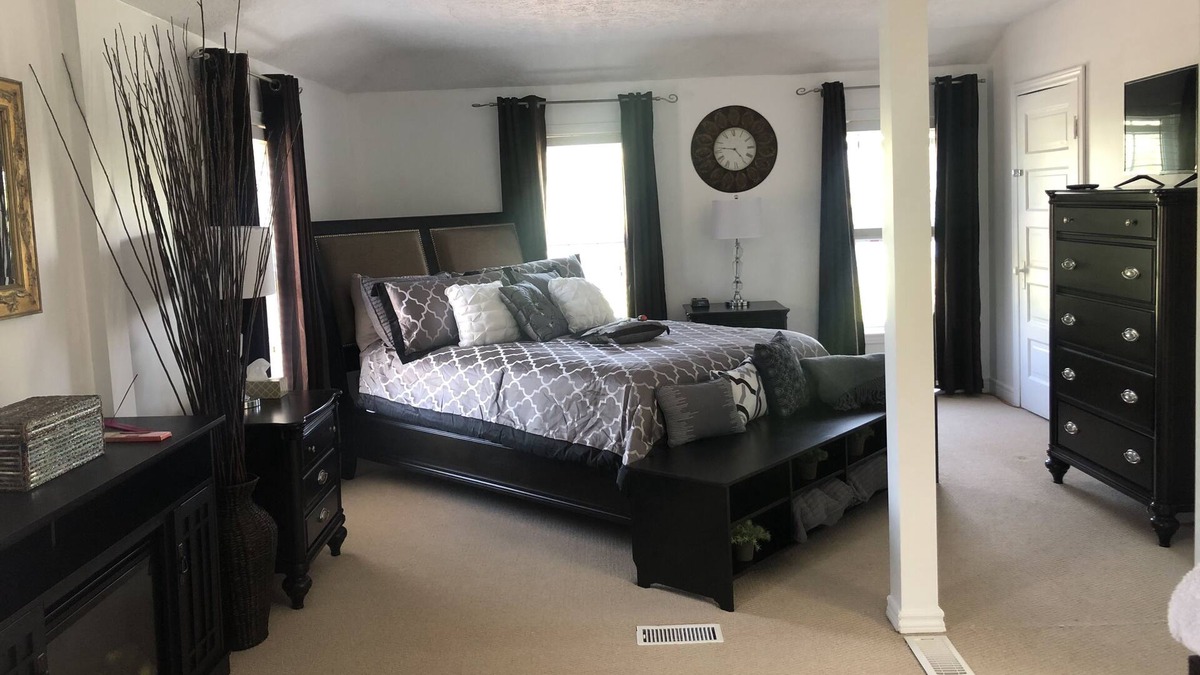 Chippawa House | Home in Niagara Falls Roginas waterfront paradise minutes to the falls