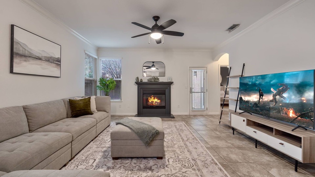Roseville House | Home in the Heart of Roseville