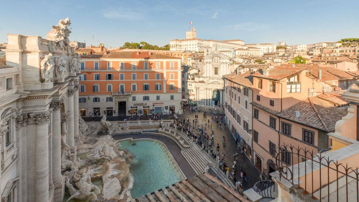 Rione III Colonna Apartment | Home In Trevi Fountain & Panoramic Terrace