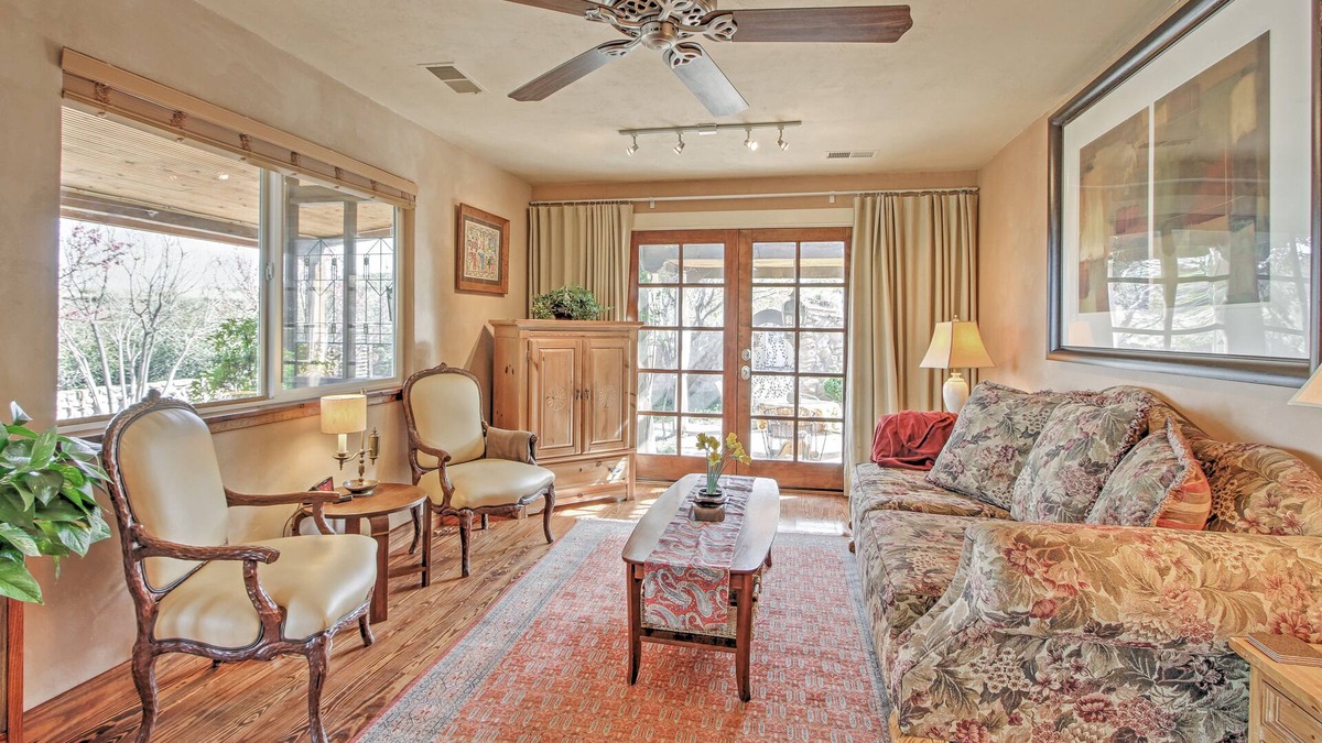Tyrone House | Home near Dwntwn Silver City w / Long Stay Discounts