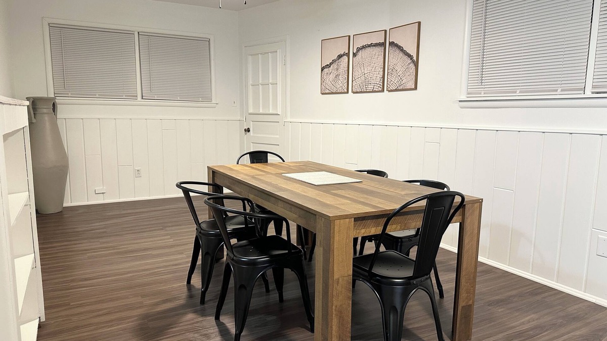 Great Bend House | Home of Quivira Ave