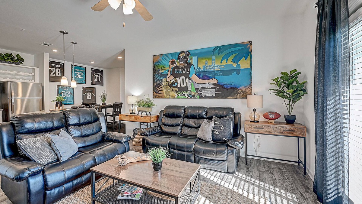 Jacksonville Apartment | ⭐HOME OF THE JAGUARS⭐private patio, w/POOL Near Downtown, NAS & Shopping