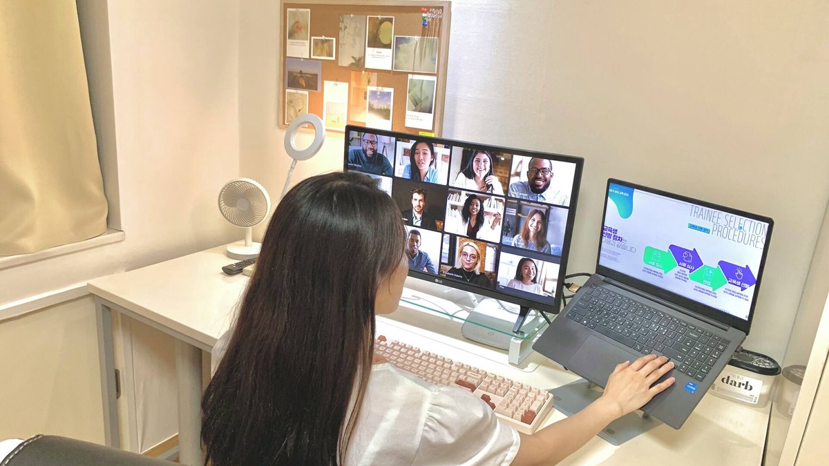 Mok-dong Apartment | Home office apartment with LG smart Closet, WIFI, entire unit in Yeongdeungpo