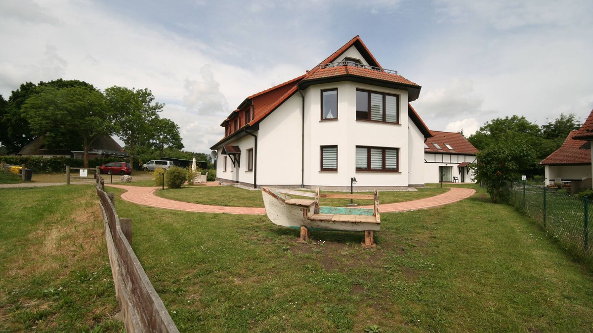 Luetow Apartment | Home 'seal' very pretty 40 sqm apartment is just 100 meters from the water