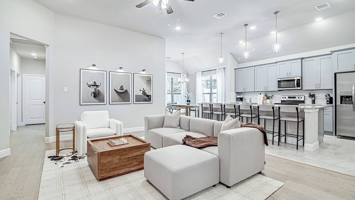 White Settlement House | Home Sweet 'Holy Cow, Is This Really a Rental?' Home