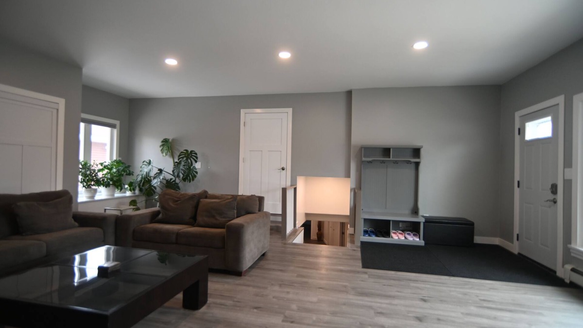 Superior House | Home Sweet Home/NEW Reno 2 BDR/10 mins to Duluth