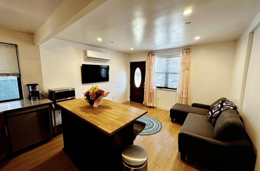 Auburndale Apartment | Home sweet home