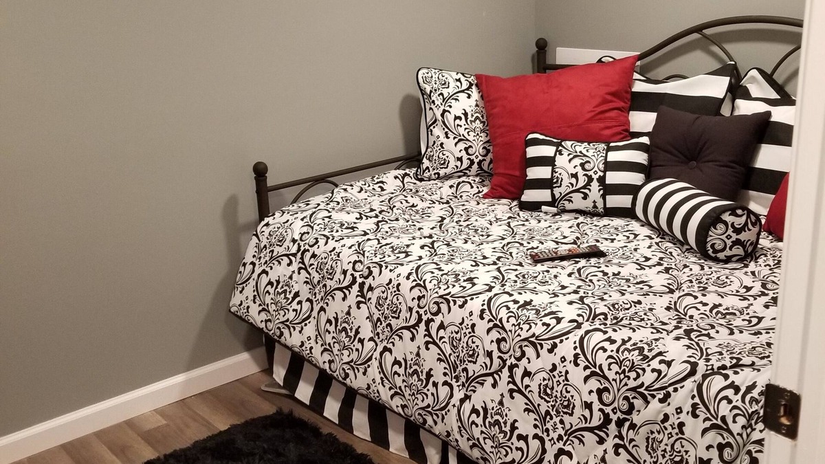 Upper Darby Apartment | HOME SWEET HOME