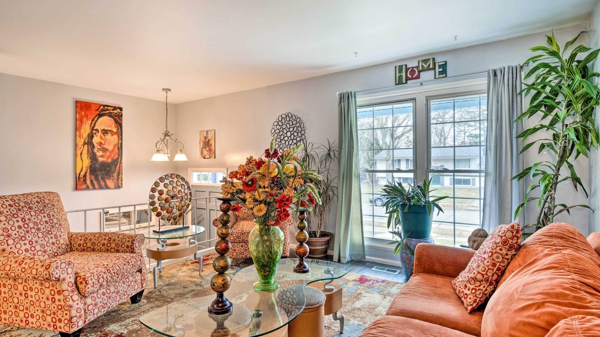 Indianapolis House | Home w/Fire Pit - 8 Mi to Dtwn Mile Square!