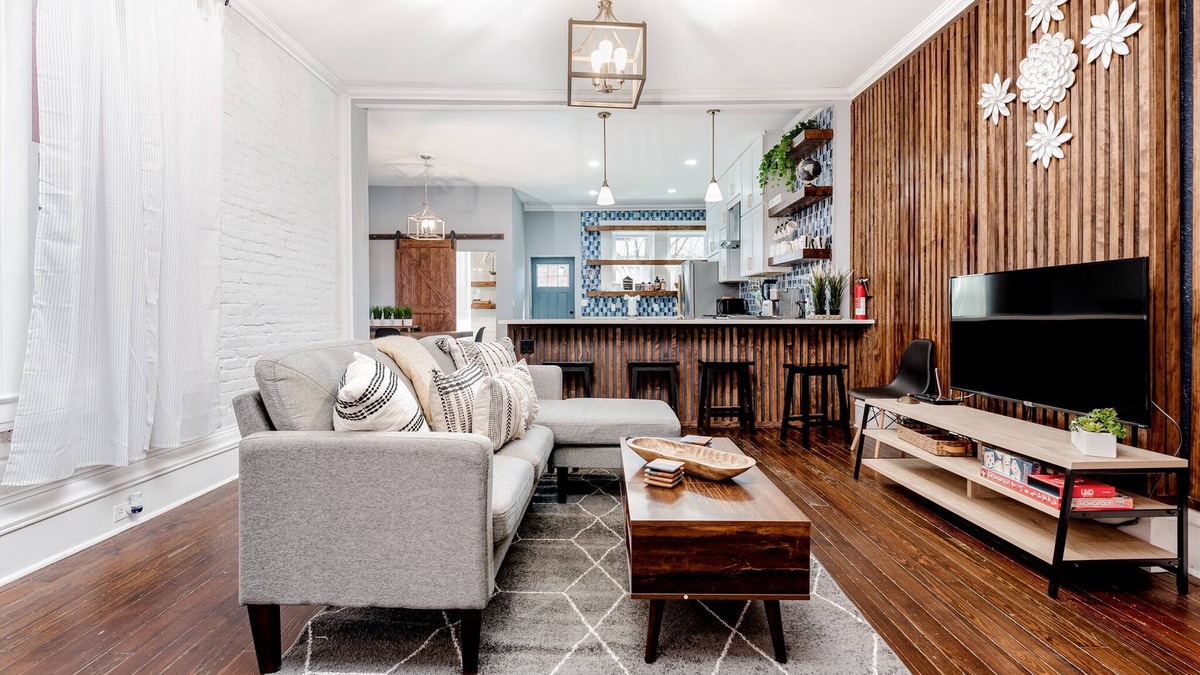 Benton Park West House | Home w/King Beds - Large Garage sleeps 10 by StayStLouis