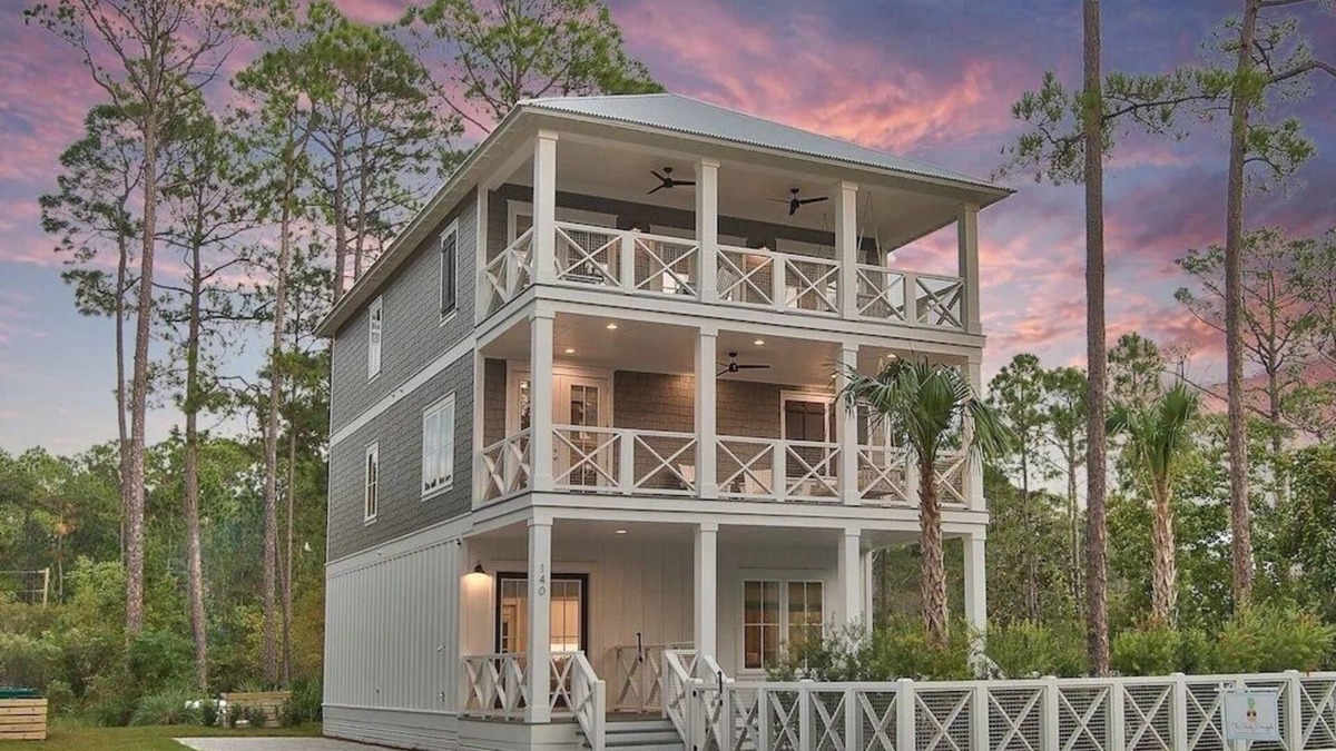 San Juan House | Home w/private pool, walk to deeded Beach Access, FREE 6 Seater Golf Cart!