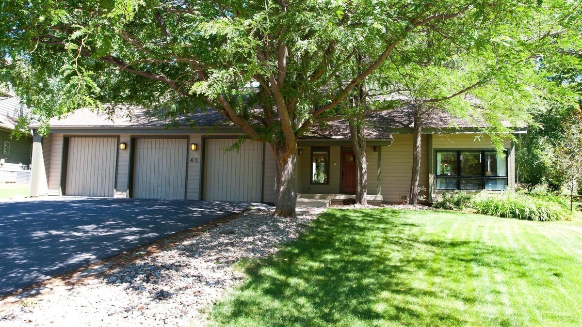 The Ranch House | Home with Animas Valley Views - 10 minutes from Downtown - 30+ day Rental