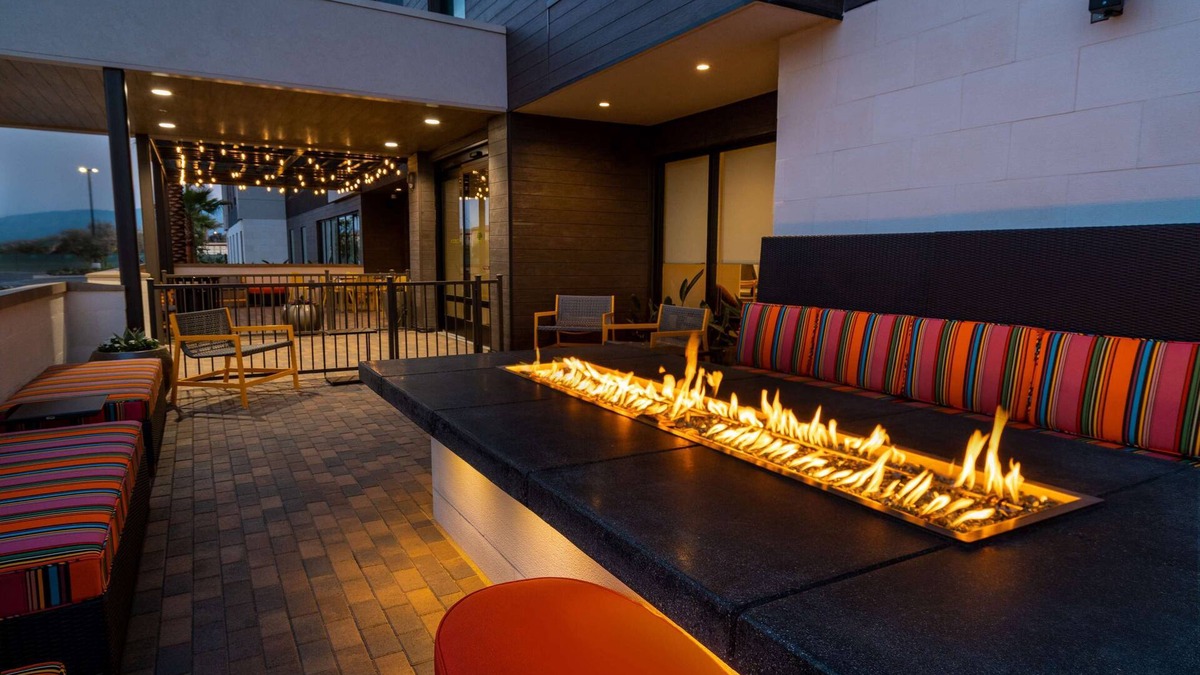 Corona Hotel | Home2 Suites by Hilton Corona