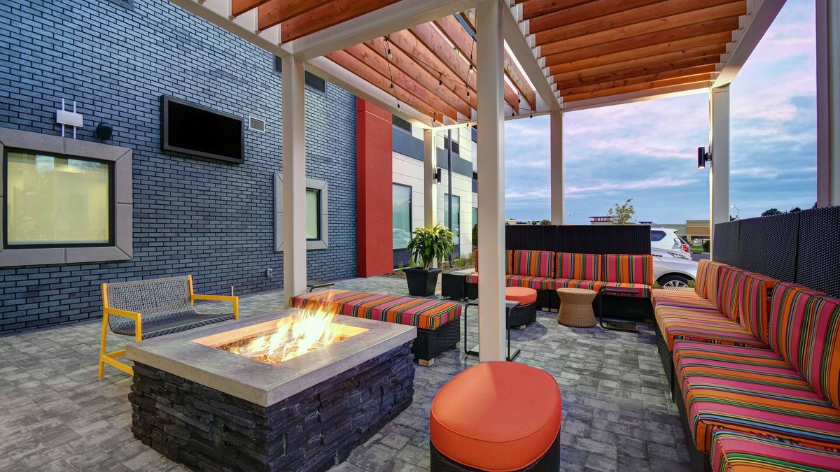 Blacksburg Hotel | Home2 Suites by Hilton Blacksburg - University