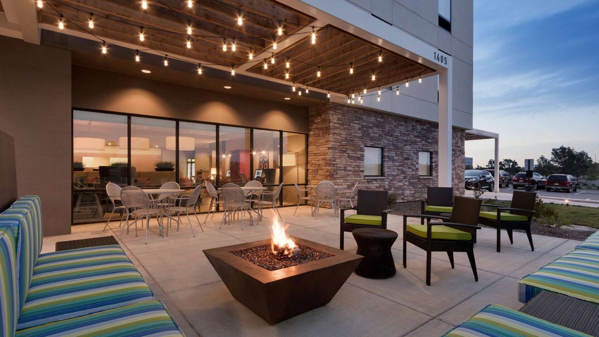 Westridge Hotel | Home2 Suites by Hilton Denver Highlands Ranch