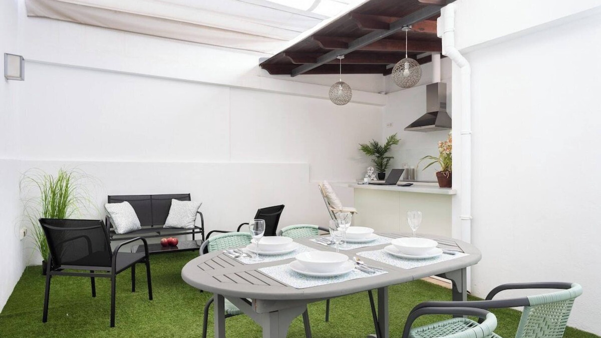 Santa Cruz de Tenerife Apartment | Home2Book La Casita del Mercado