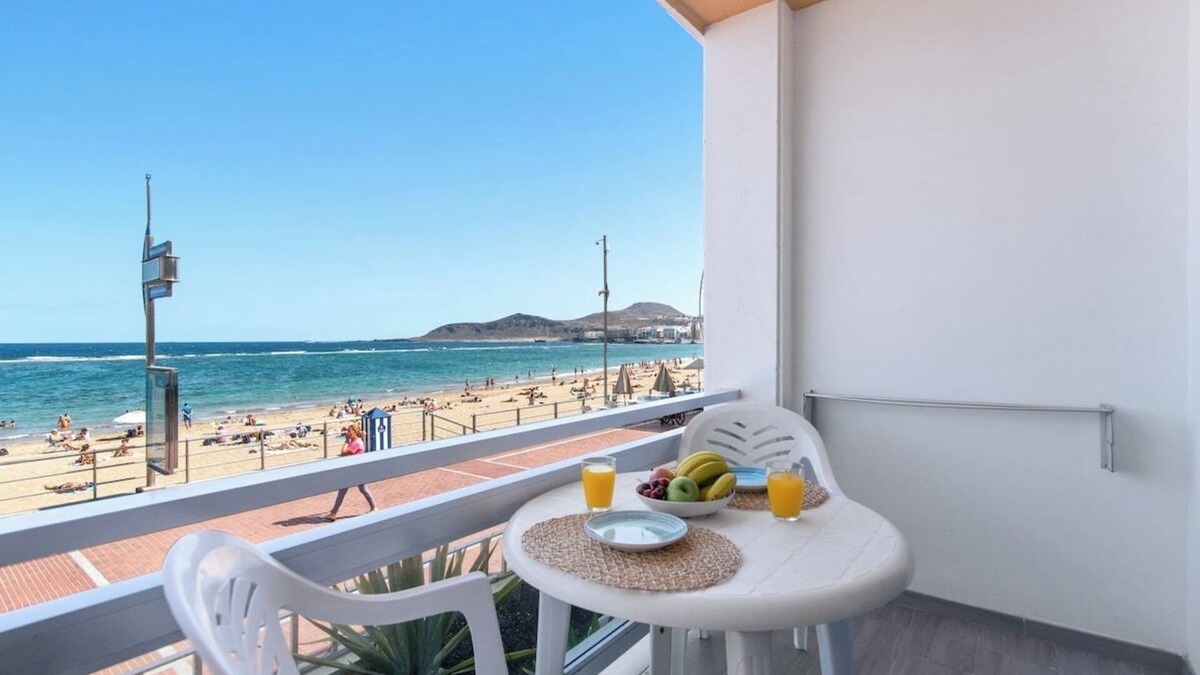 Las Palmas de Gran Canaria Apartment | Home2Book Cozy Apartment Beach Front Las Canteras