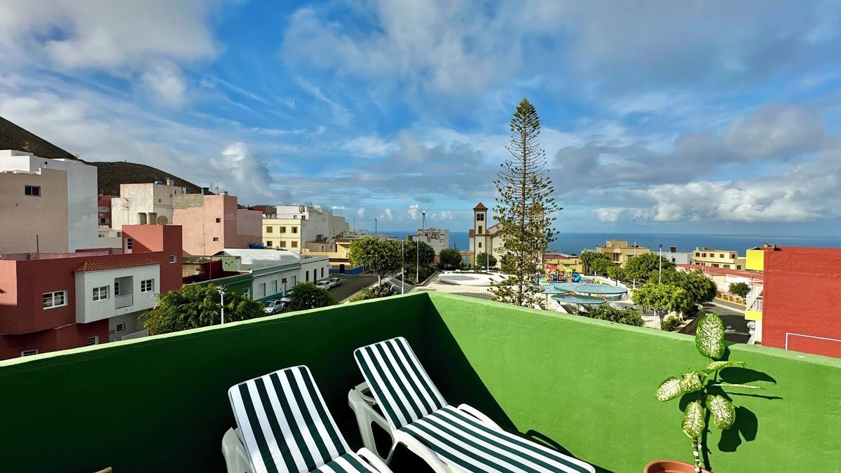 Santa Maria de Guia de Gran Canaria Apartment | Home2Book Charming Rooftop Vibes Apartment