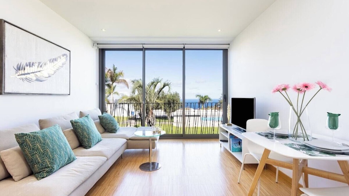 Santa Ursula Apartment | Home2Book Stunning La Quinta, Pool