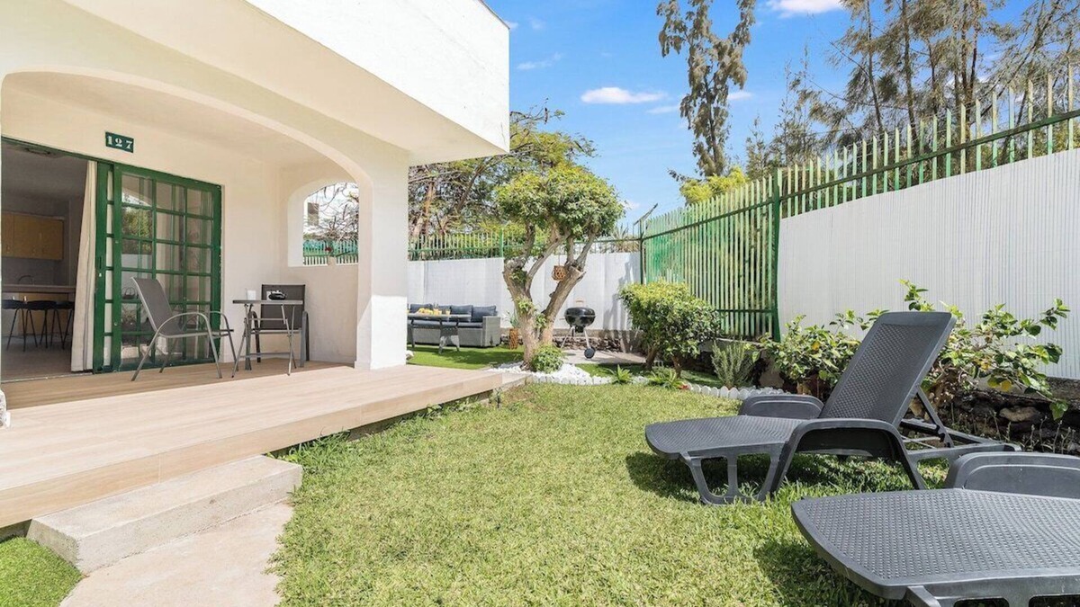Sonnenland Apartment | Home2Book Stylish Apt Terrace & BBQ, Maspalomas