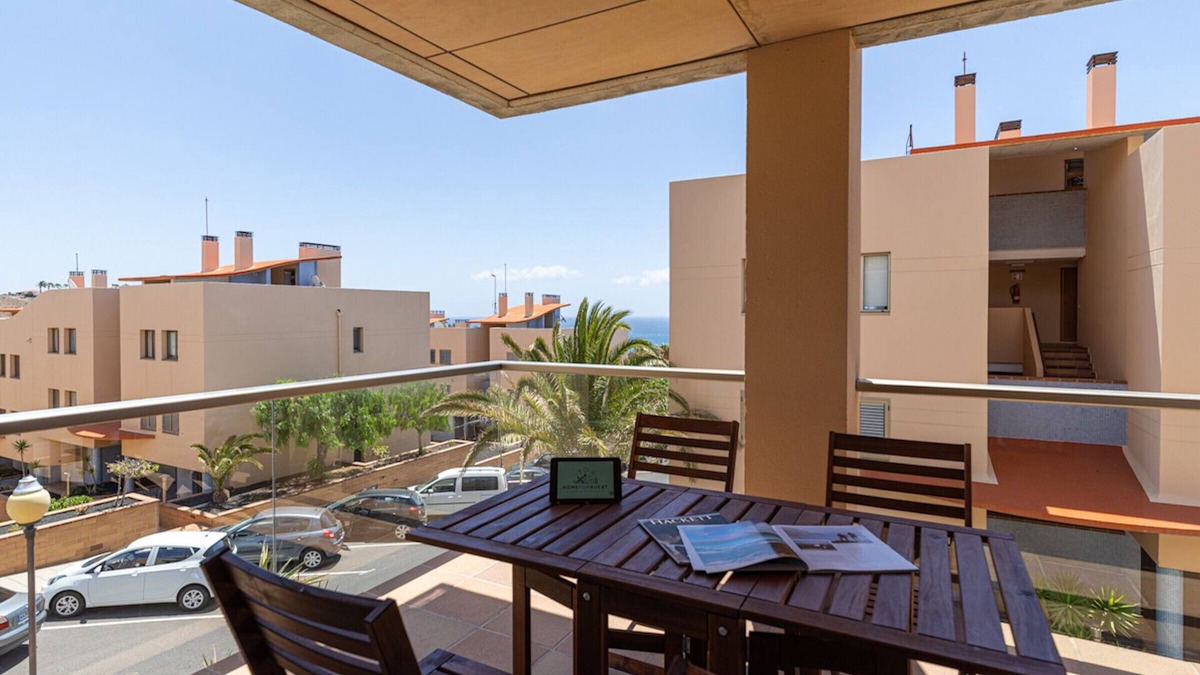 Esquinzo Apartment | HomeForGuest Apartment with terrace and pool 500m from Playa de Esquinzo
