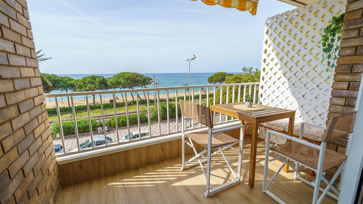 Pineda de Mar Apartment | HomeHolidaysRentals Delmare - Costa Barcelona