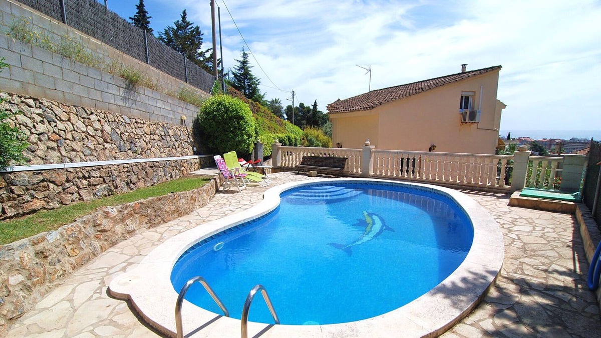 Santa Susanna Villa | HomeHolidaysRentals Madison House-Costa Barcelo