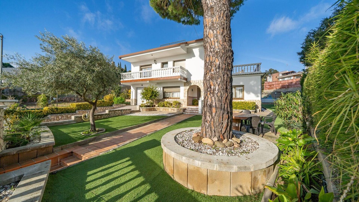 Palafolls House | HomeHolidaysRentals Arenal - Costa Barcelona