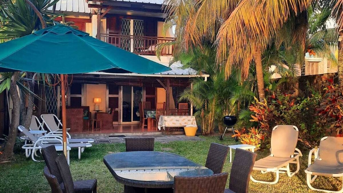 Pereybere Villa | Homely beachfront villa with beautiful sandy beach and safe swimming.