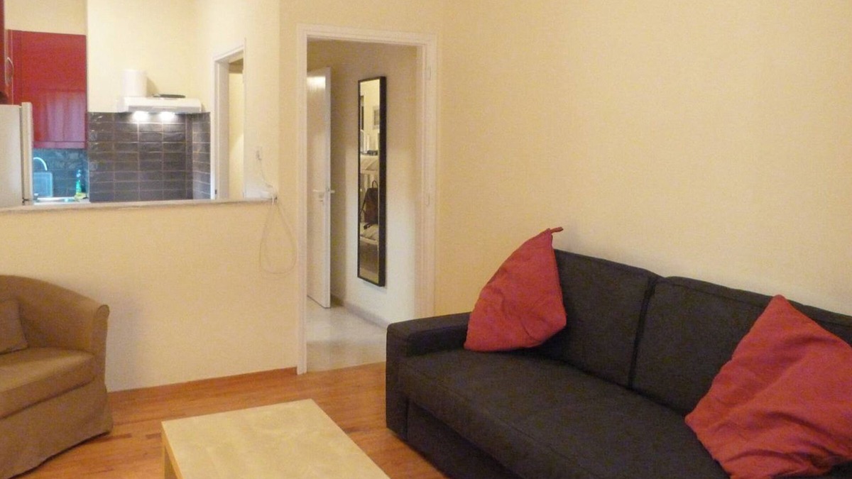 Chalcis Apartment | Homely & Spacious studio close to the Seafront