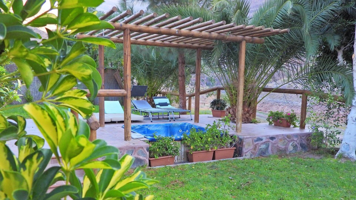 San Bartolome de Tirajana House | Homerez - House 15 km away from the beach for 4 ppl. with jacuzzi and garden