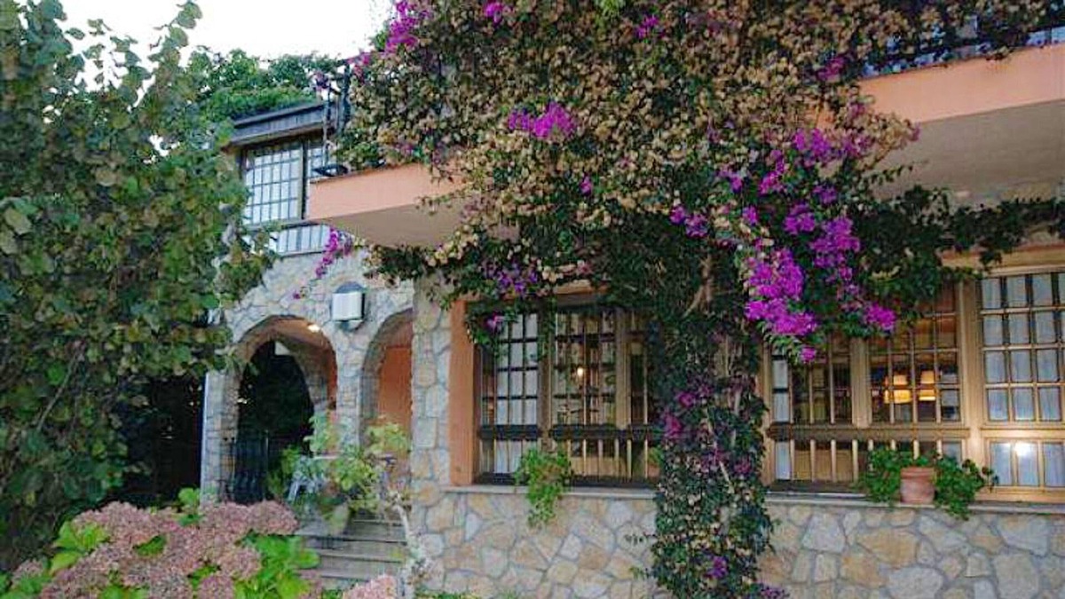 O Grove Ski Chalet | Homerez - 300 m away from the beach! Chalet for 9 ppl. at San Vicente del Grove