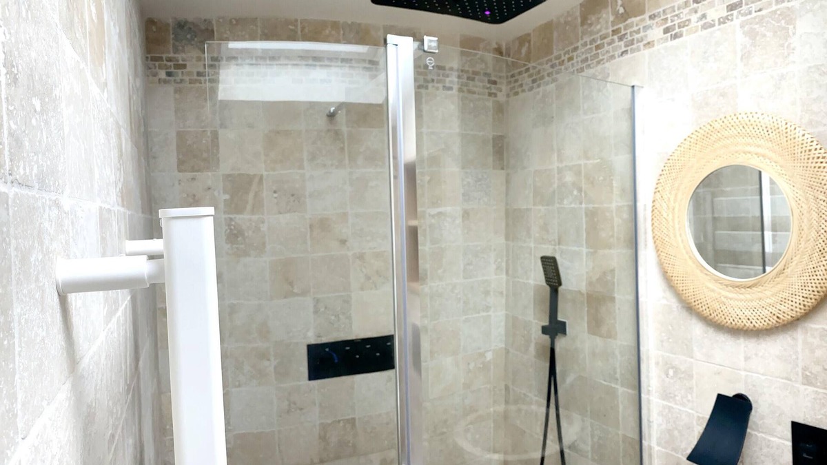 Charmes Apartment | Homerez - Amazing studio for 2 ppl. with shared pool at Charmes