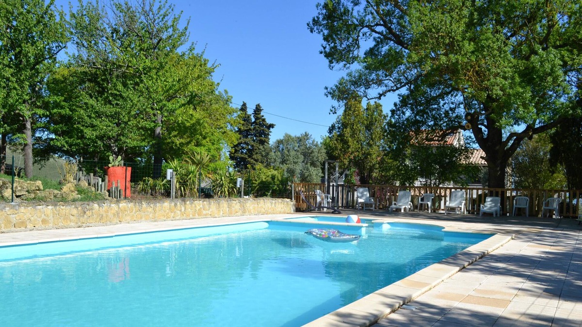 Laurac Villa | Homerez - Amazing villa for 12 ppl. with shared pool and balcony at Laurac